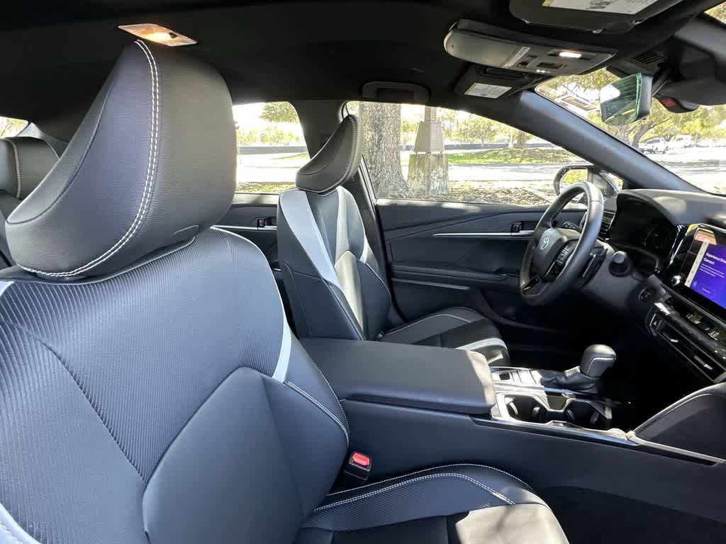 Thumbnail: 2025 Toyota Camry - 27