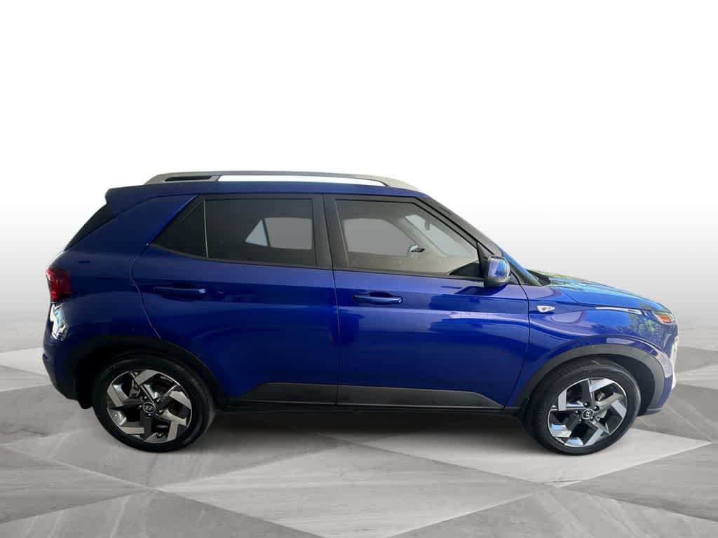 Thumbnail: 2023 Hyundai Venue - 9
