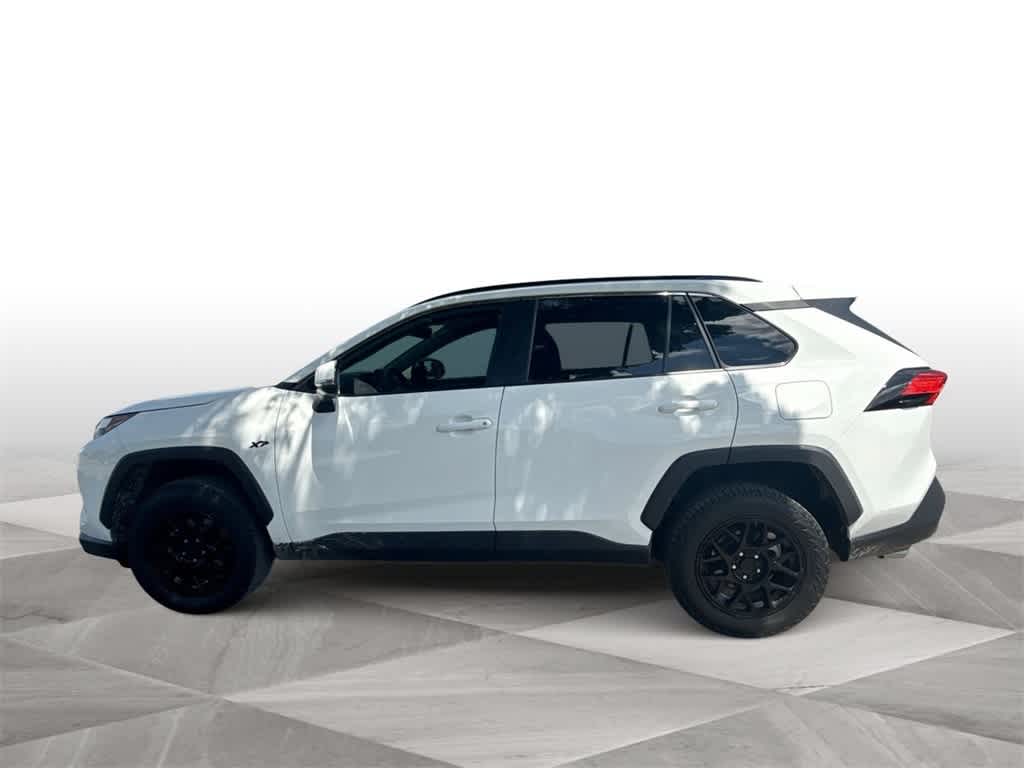 2022 Toyota RAV4 XLE 5