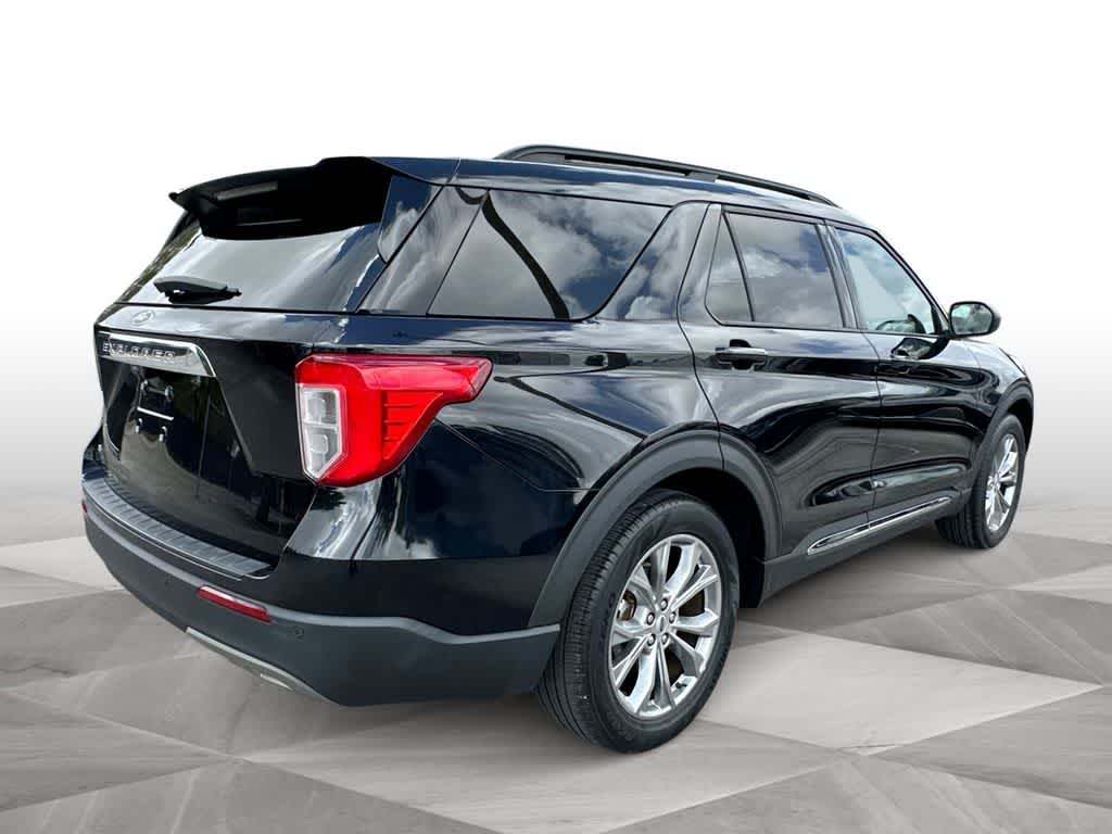 Thumbnail: 2022 Ford Explorer - 8
