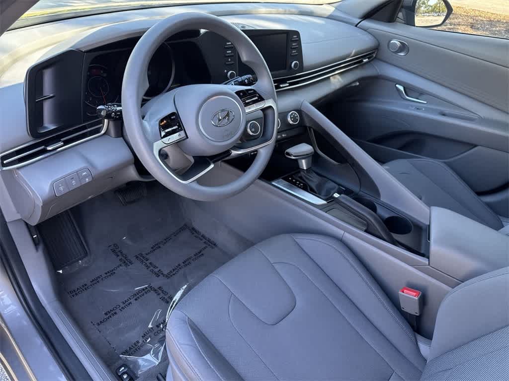 Thumbnail: 2023 Hyundai Elantra - 13