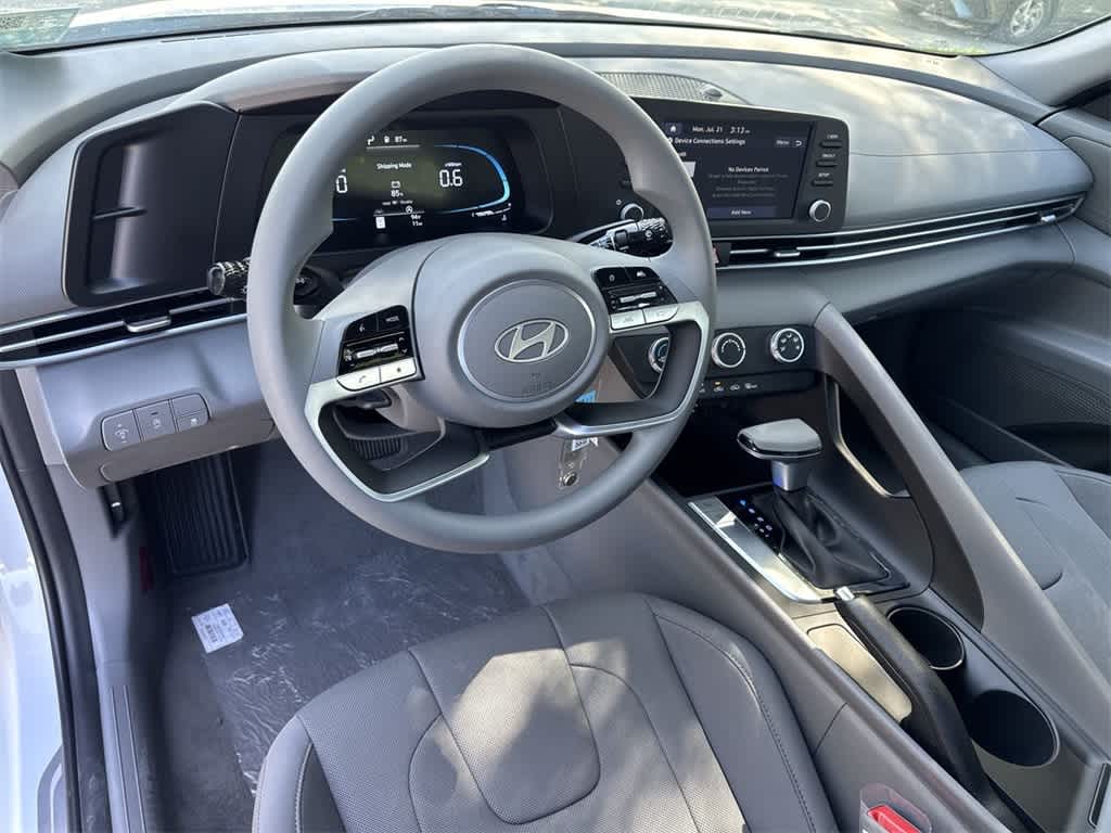 Thumbnail: 2025 Hyundai Elantra - 13