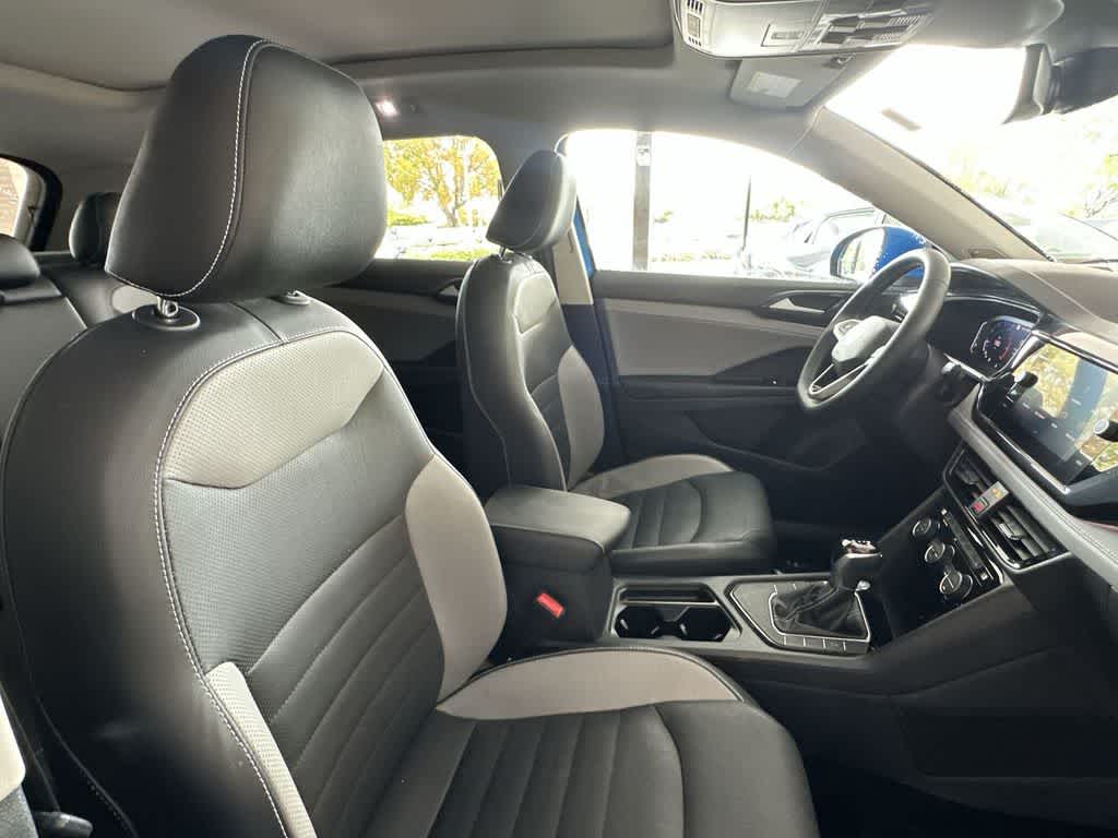 Thumbnail: 2022 Volkswagen Taos - 27