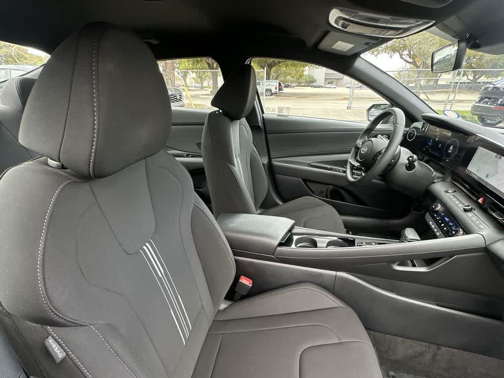 Thumbnail: 2025 Hyundai Elantra - 27