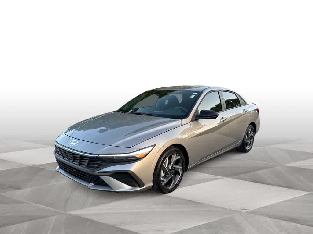 Thumbnail: 2025 Hyundai Elantra - 4
