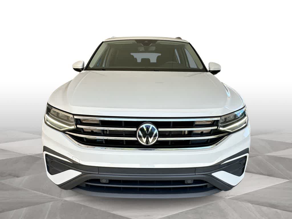Thumbnail: 2024 Volkswagen Tiguan - 3