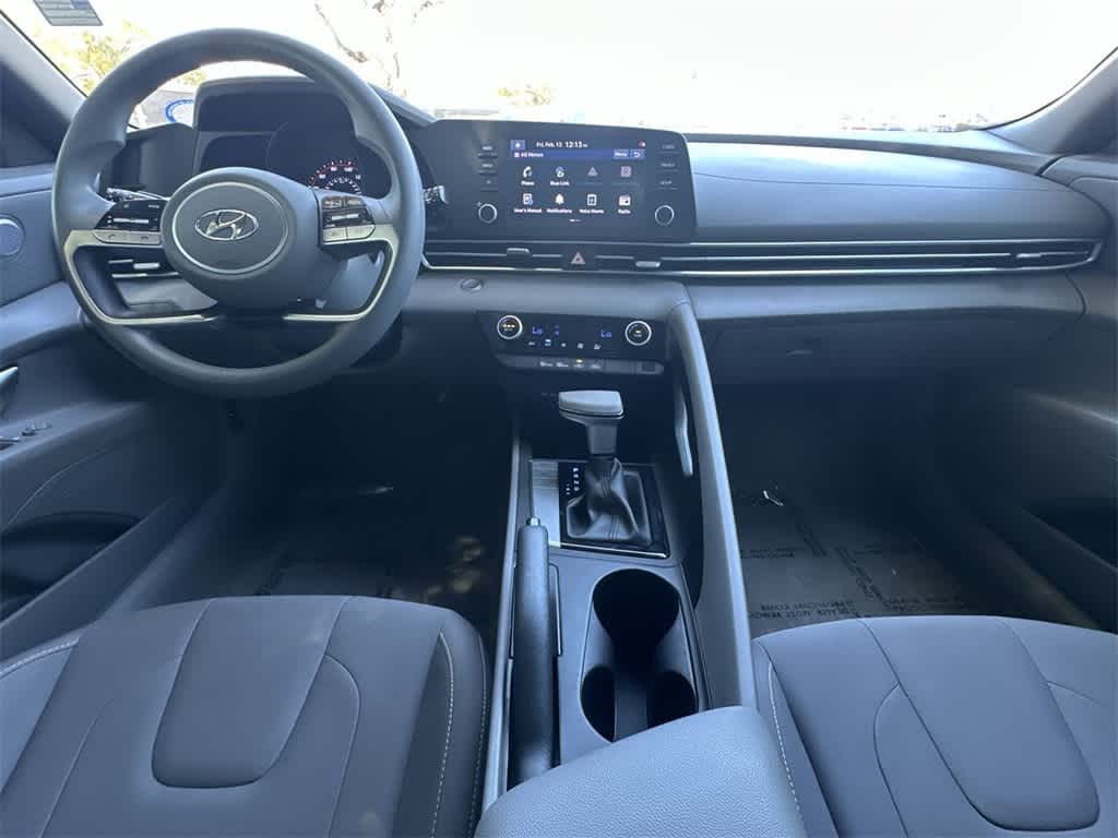 Thumbnail: 2022 Hyundai Elantra - 24