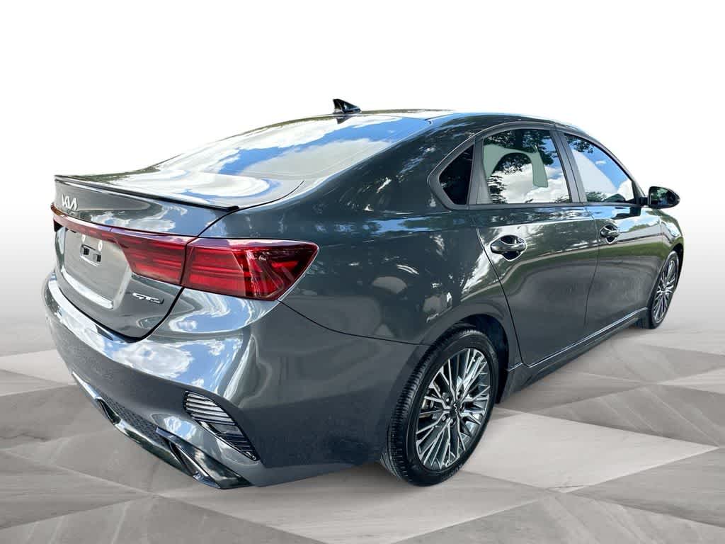Thumbnail: 2024 Kia Forte - 8