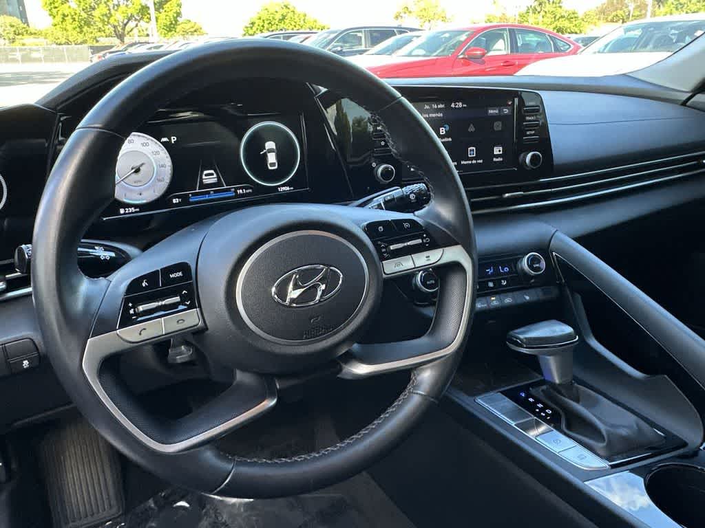 Thumbnail: 2022 Hyundai Elantra - 13