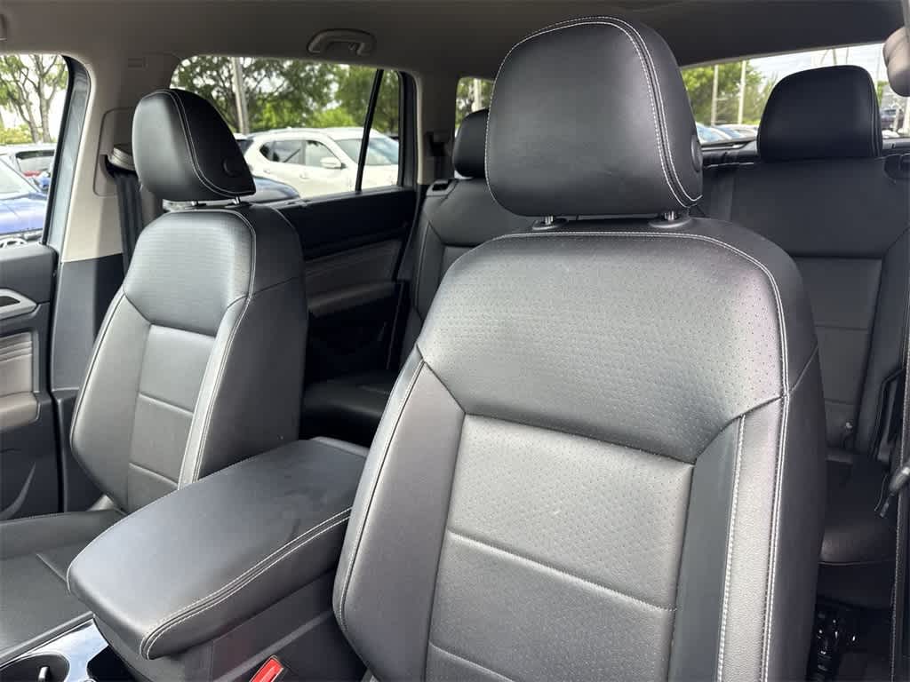 2022 Volkswagen Atlas SE 14