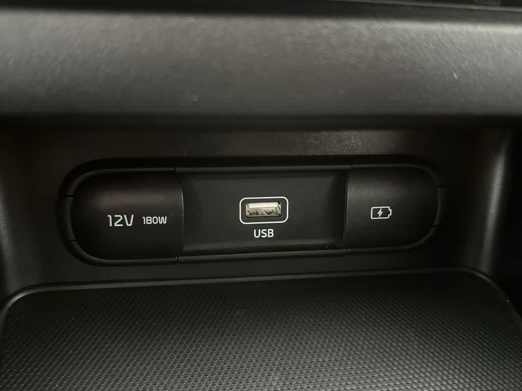 Thumbnail: 2023 Kia Forte - 17