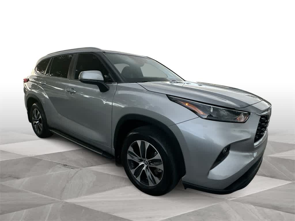 Thumbnail: 2023 Toyota Highlander - 2
