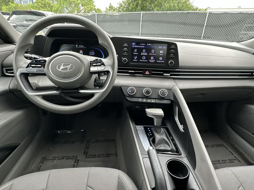 Thumbnail: 2024 Hyundai Elantra - 18