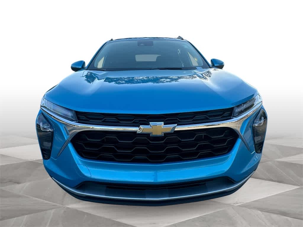 Thumbnail: 2025 Chevrolet Trax - 3