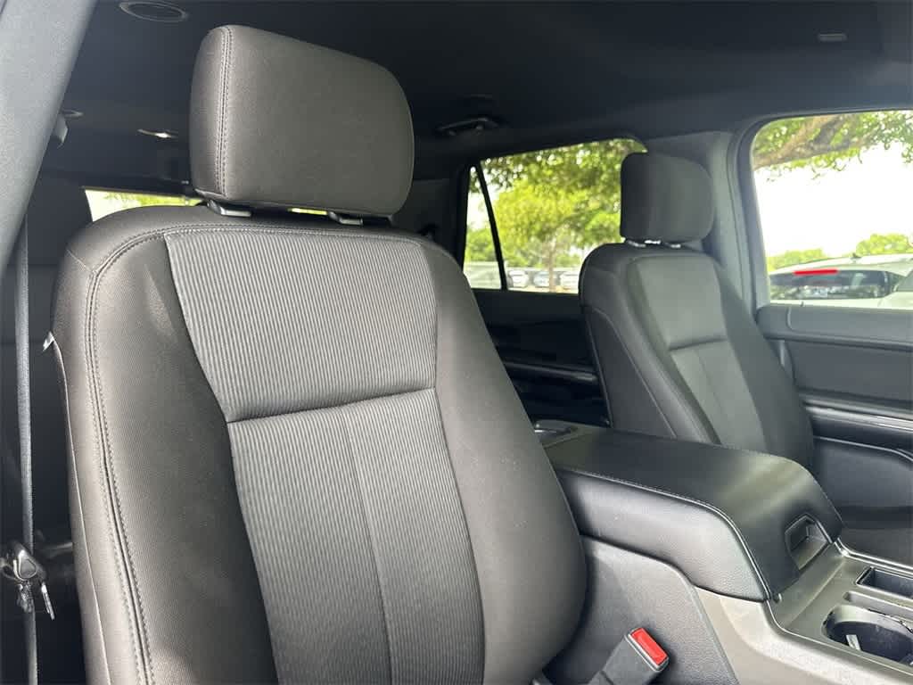 Thumbnail: 2020 Ford Expedition - 27