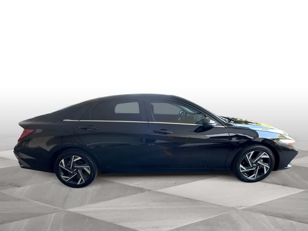 Thumbnail: 2024 Hyundai Elantra - 9