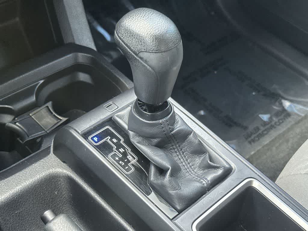 Thumbnail: 2021 Toyota Tacoma - 21