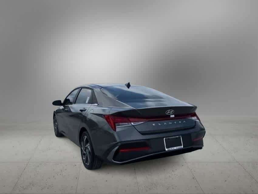 2024 Hyundai Elantra SEL 8