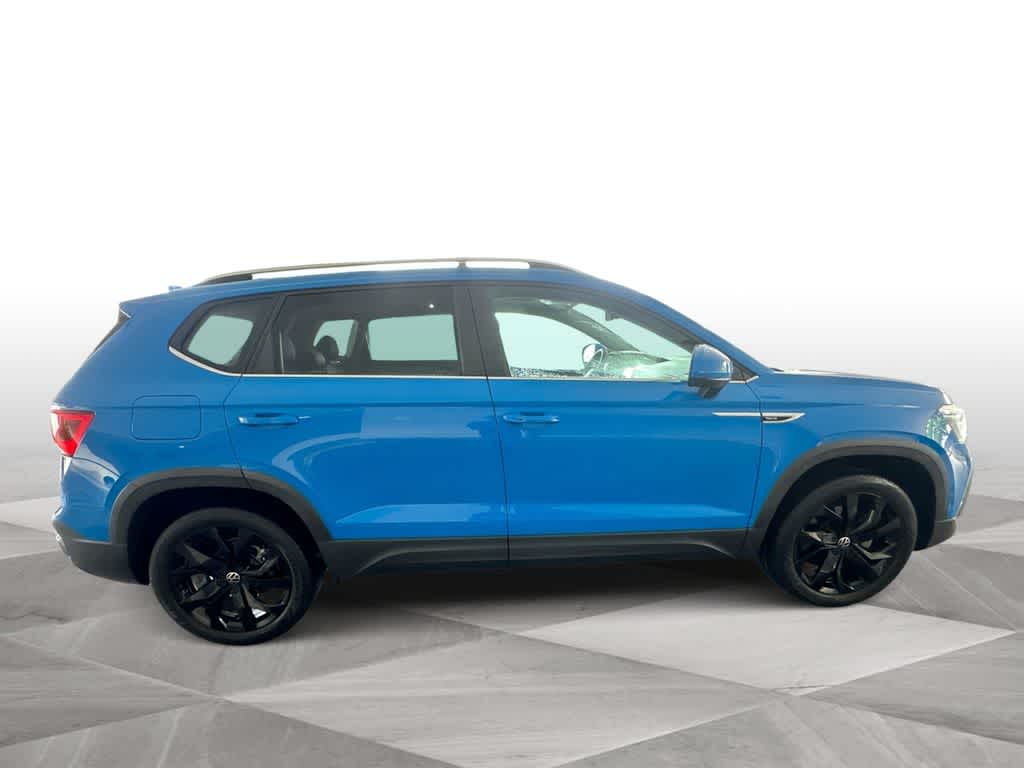 Thumbnail: 2022 Volkswagen Taos - 9