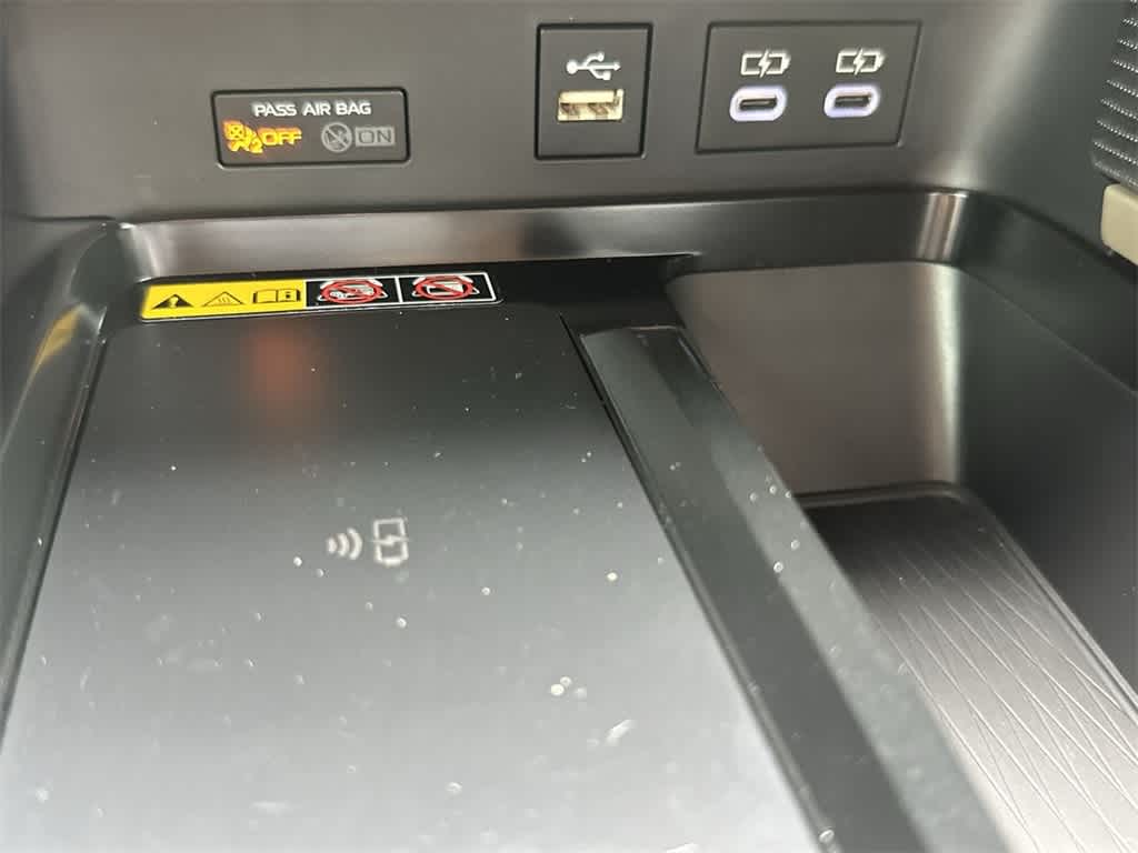 Thumbnail: 2025 Toyota Camry - 17