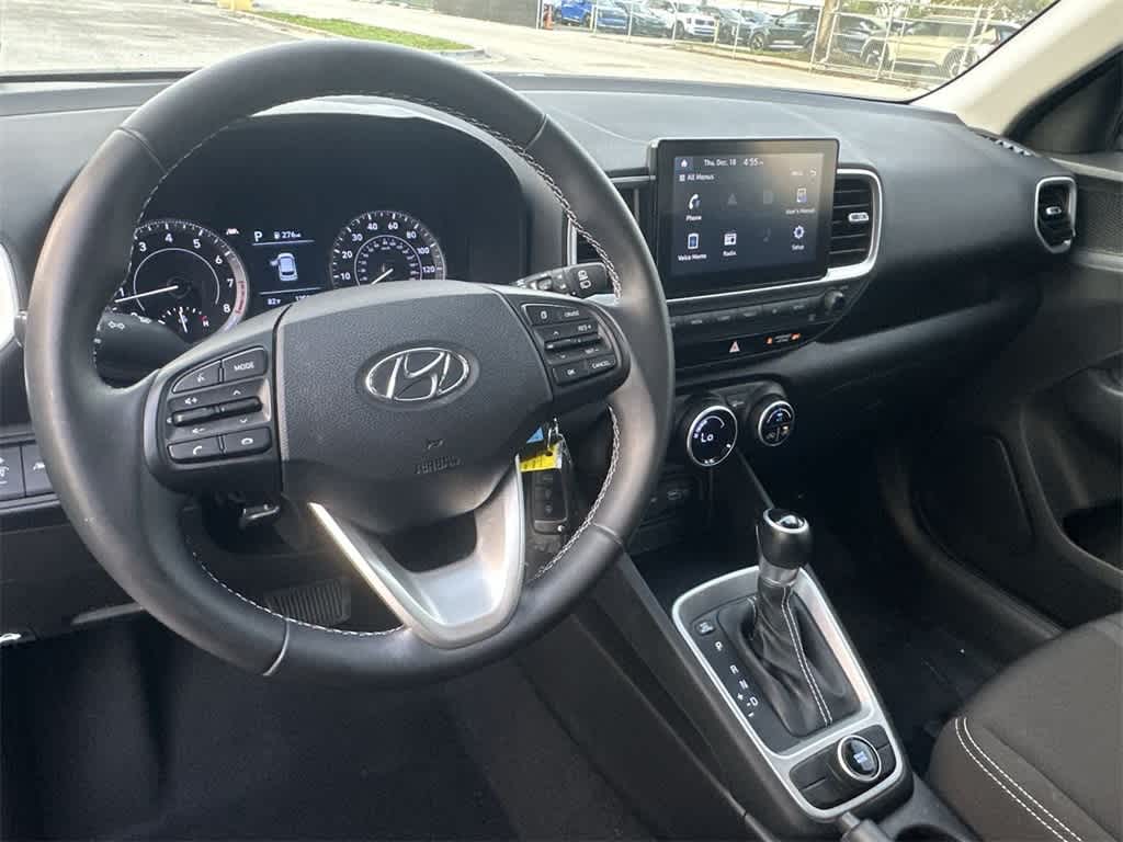 Thumbnail: 2022 Hyundai Venue - 13