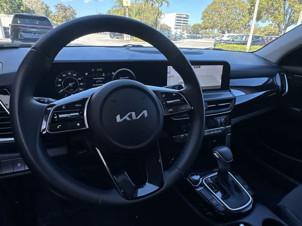 Thumbnail: 2024 Kia Seltos - 13