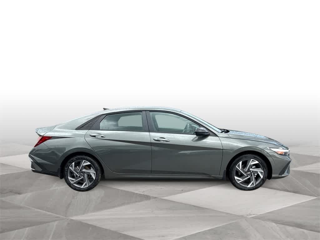 Thumbnail: 2025 Hyundai Elantra - 9