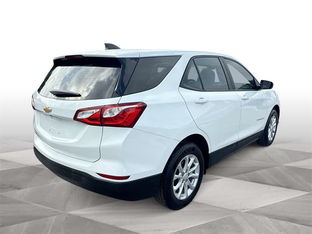 2020 Chevrolet Equinox LS 8