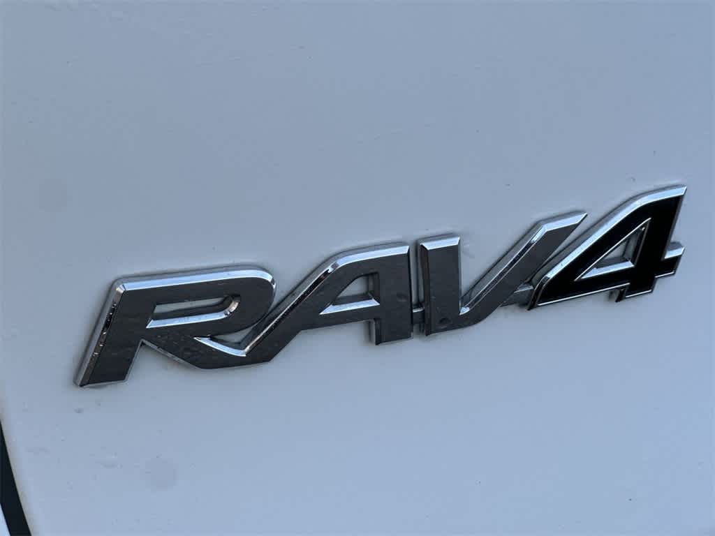 Thumbnail: 2024 Toyota RAV4 - 10