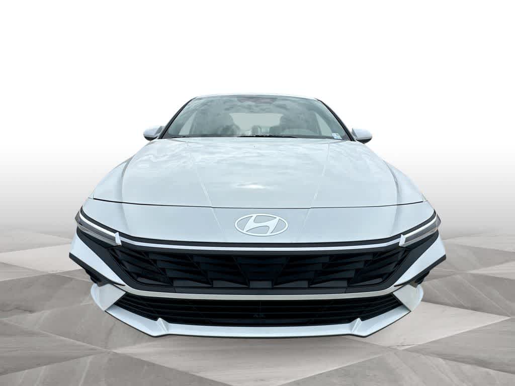 Thumbnail: 2026 Hyundai Elantra - 3