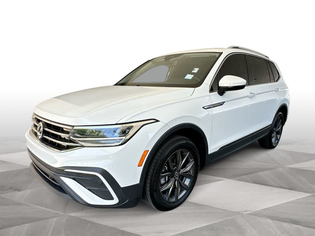 Thumbnail: 2024 Volkswagen Tiguan - 4