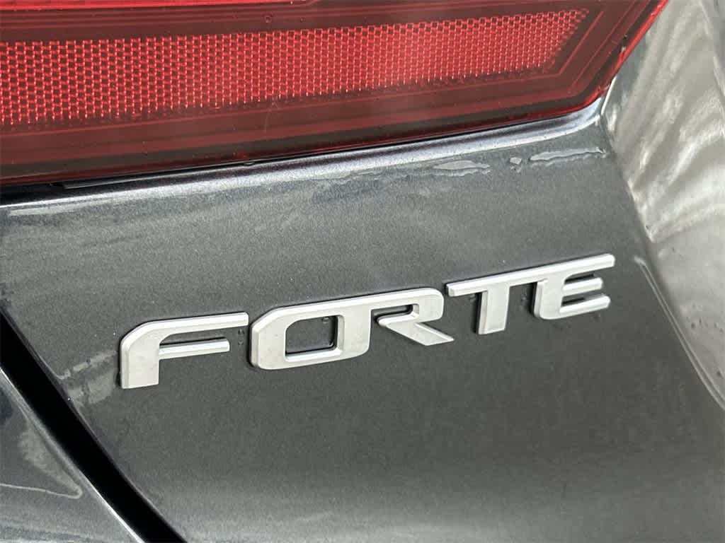 Thumbnail: 2023 Kia Forte - 10