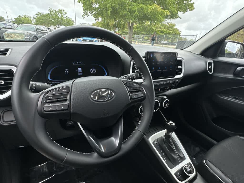 Thumbnail: 2023 Hyundai Venue - 13