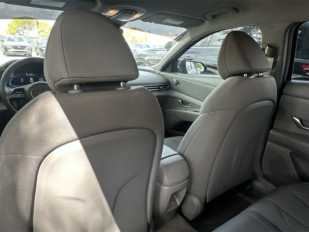 Thumbnail: 2025 Hyundai Elantra - 23