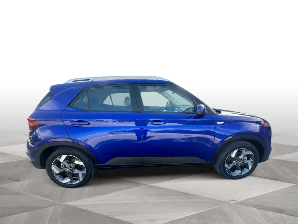 Thumbnail: 2023 Hyundai Venue - 9