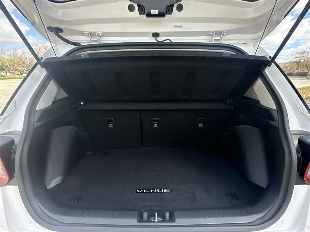 Thumbnail: 2023 Hyundai Venue - 25