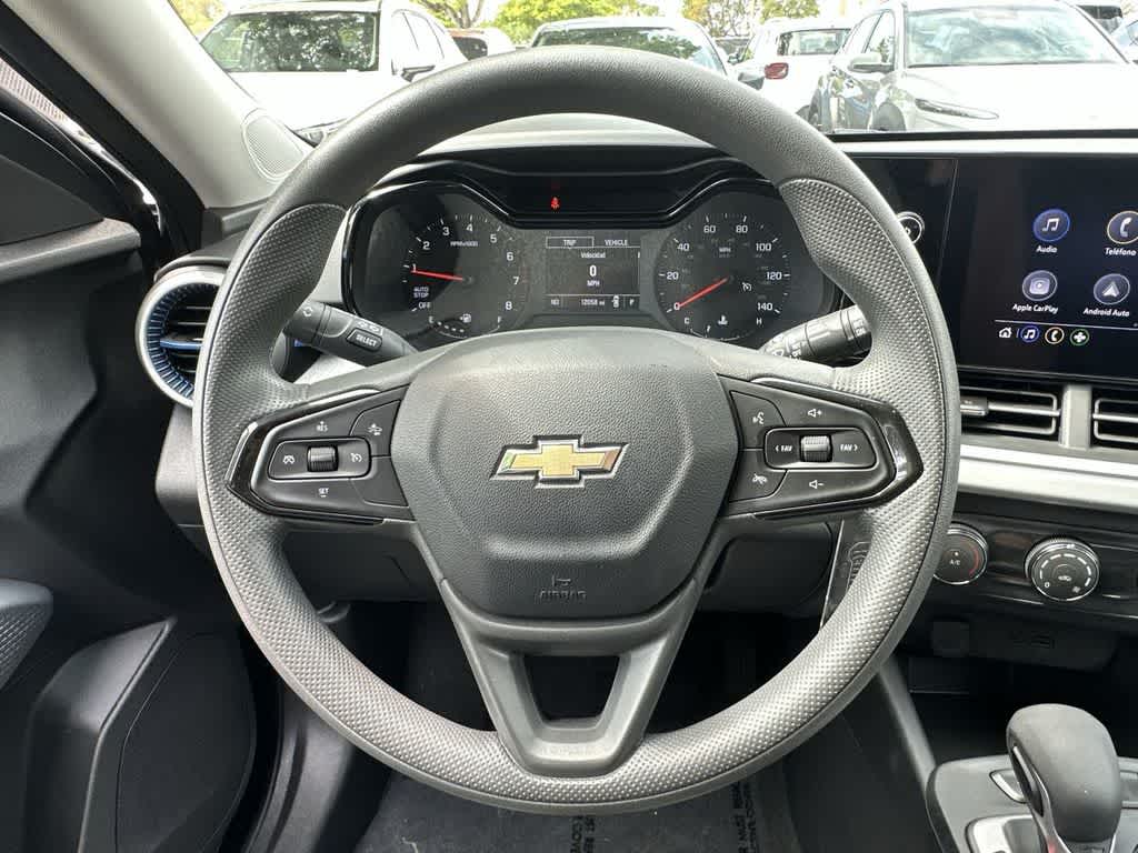 Thumbnail: 2025 Chevrolet Trax - 15