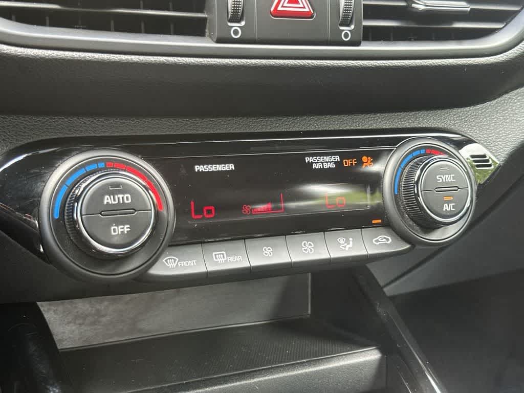 Thumbnail: 2023 Kia Forte - 20