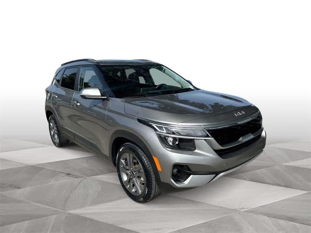 2023 Kia Seltos S 2