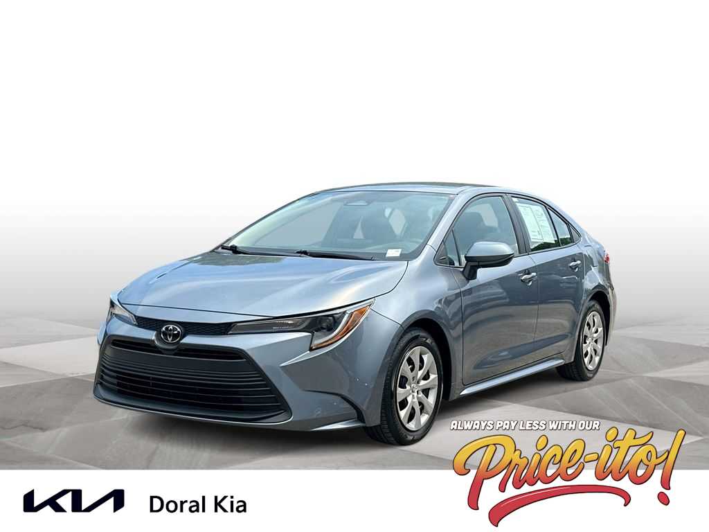 2025 Toyota Corolla LE CVT's photo