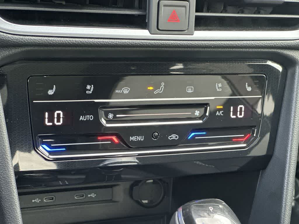 Thumbnail: 2025 Volkswagen Taos - 20