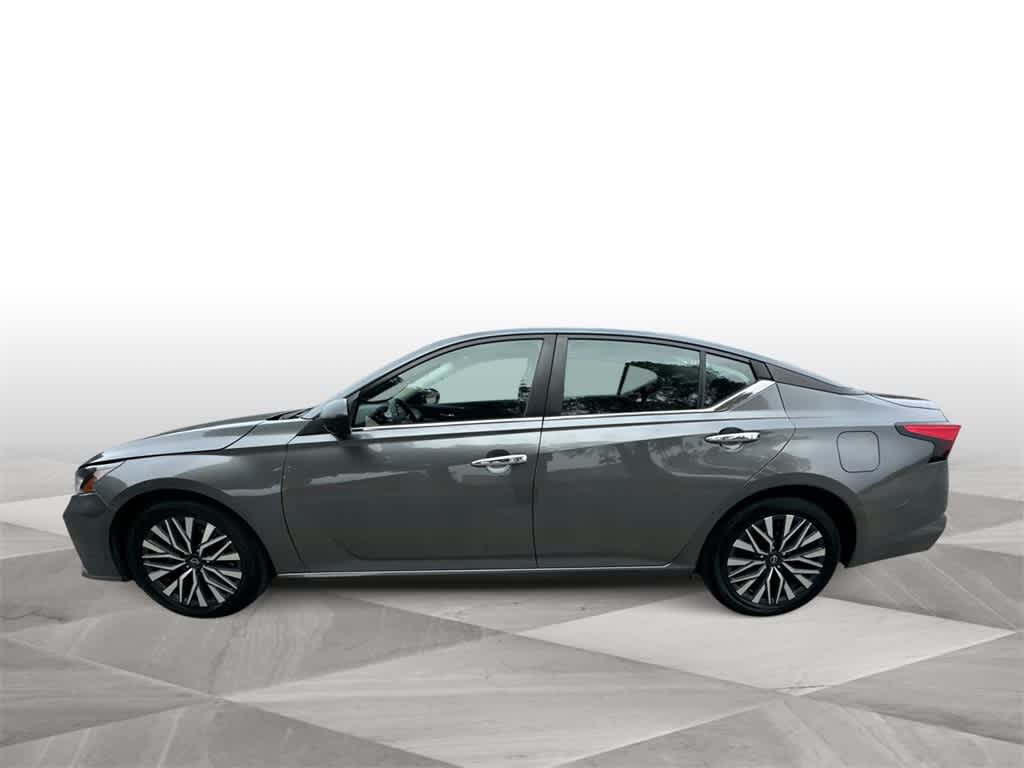 Thumbnail: 2024 Nissan Altima - 5