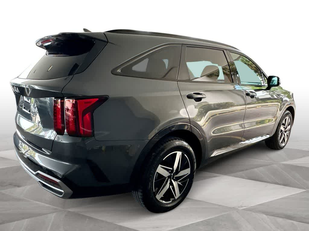 Thumbnail: 2023 Kia Sorento - 8