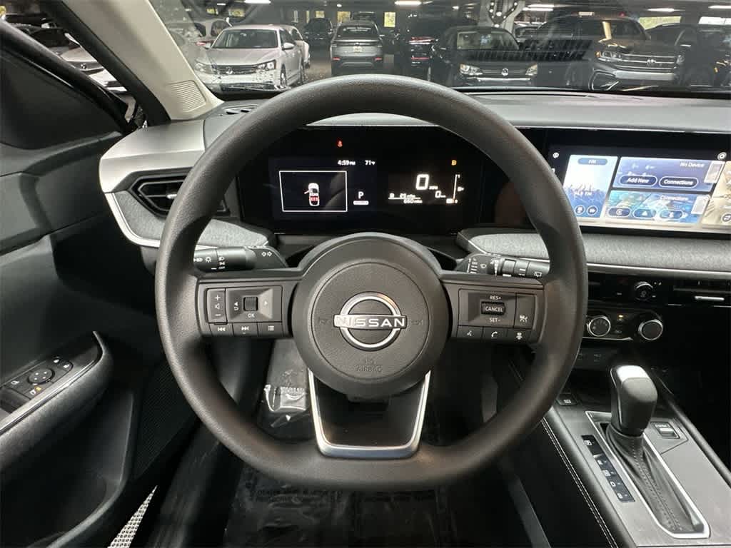 Thumbnail: 2025 Nissan Kicks - 15