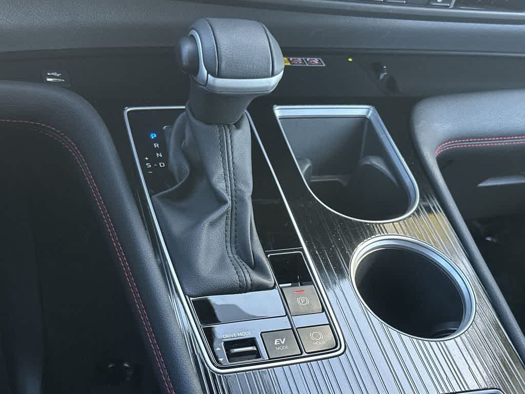 Thumbnail: 2025 Toyota Sienna - 21