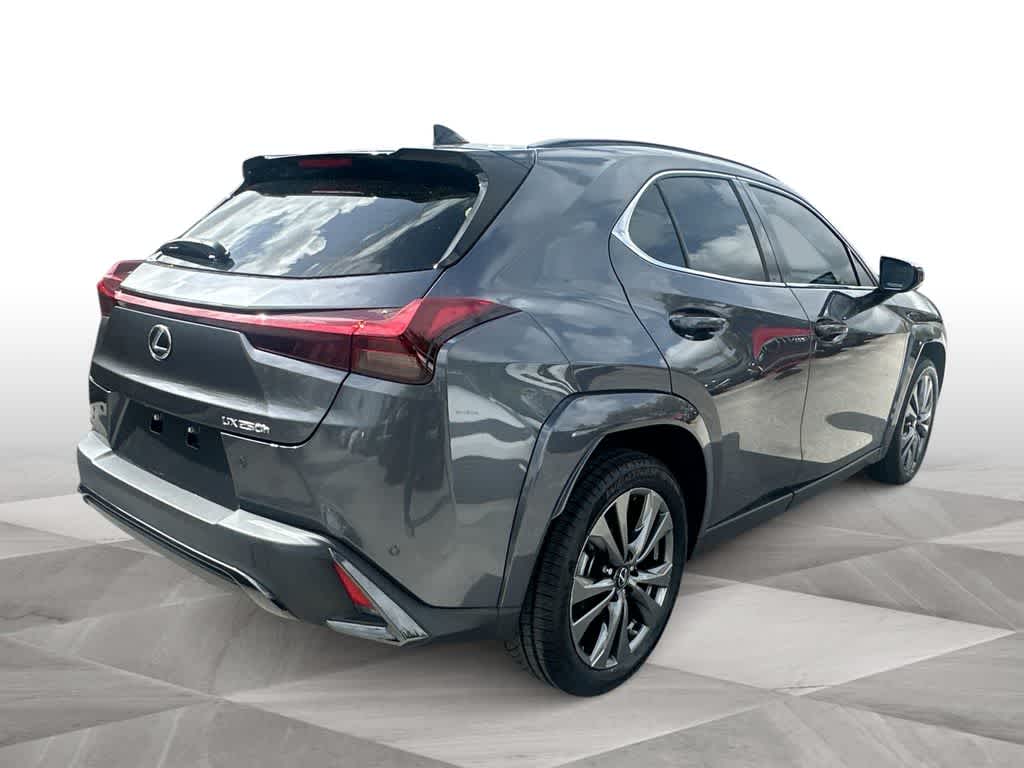 Thumbnail: 2023 Lexus UX - 8