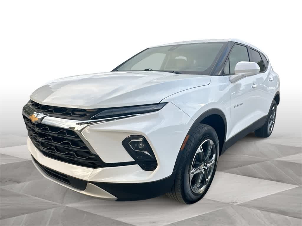 Thumbnail: 2025 Chevrolet Blazer - 4