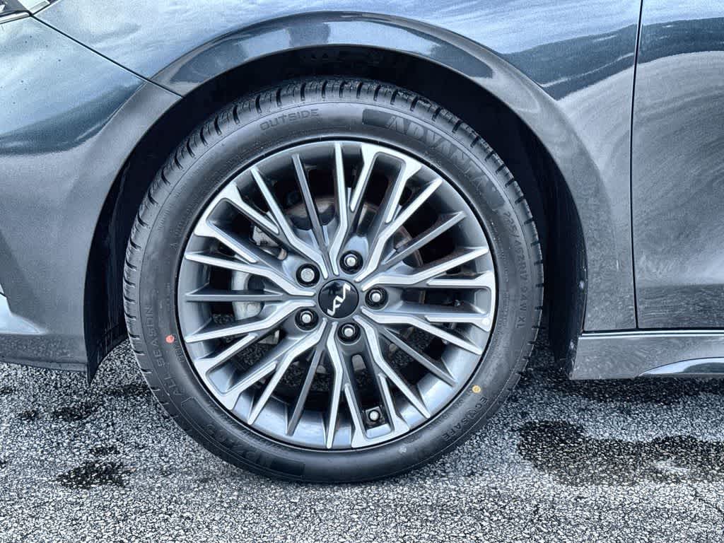 Thumbnail: 2023 Kia Forte - 11
