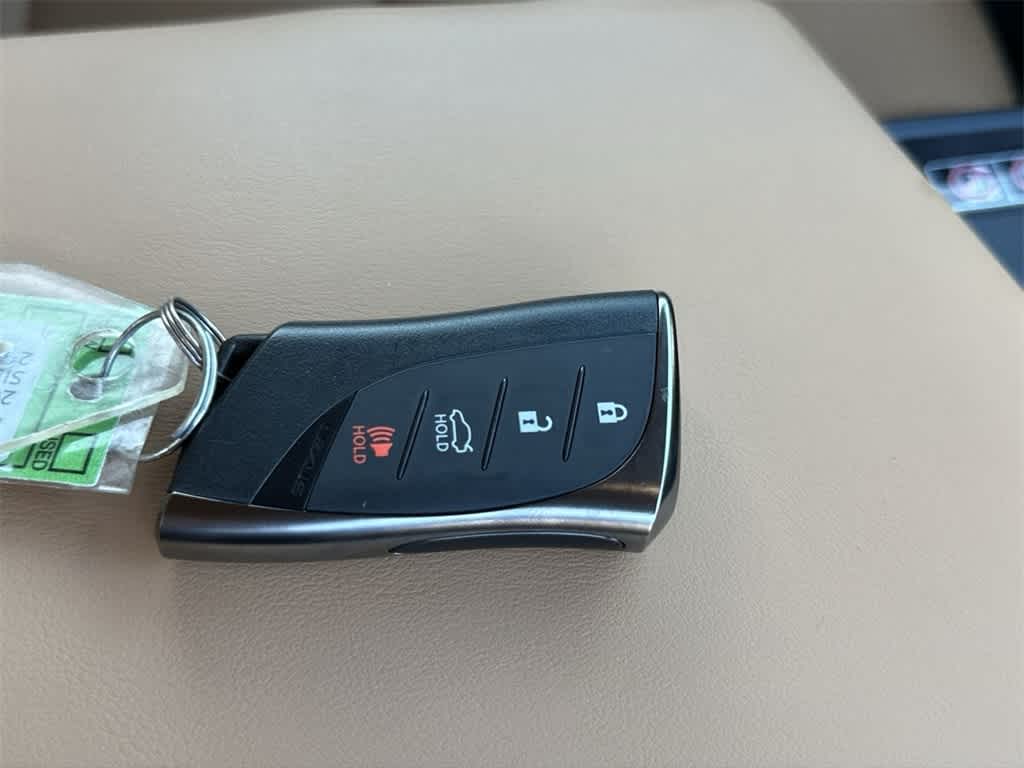 Thumbnail: 2023 Lexus ES - 28