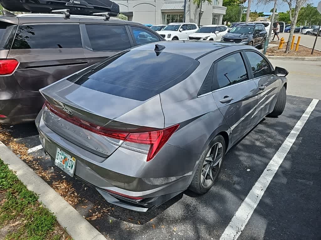 Thumbnail: 2023 Hyundai Elantra - 11